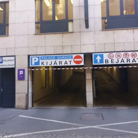 Guarded Garage!!! Downtown Near The New York Coffee House Apartmán Budapešť