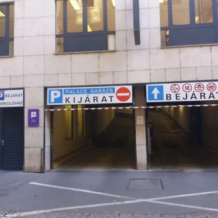 Free Garage!!! Downtown Near The New York Coffee House Apartman Budapest